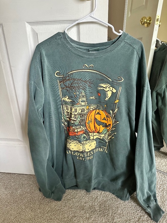 Comfort Colors Tops - Comfort Colors Halloweentown Halloween Crewneck Sweatshirt